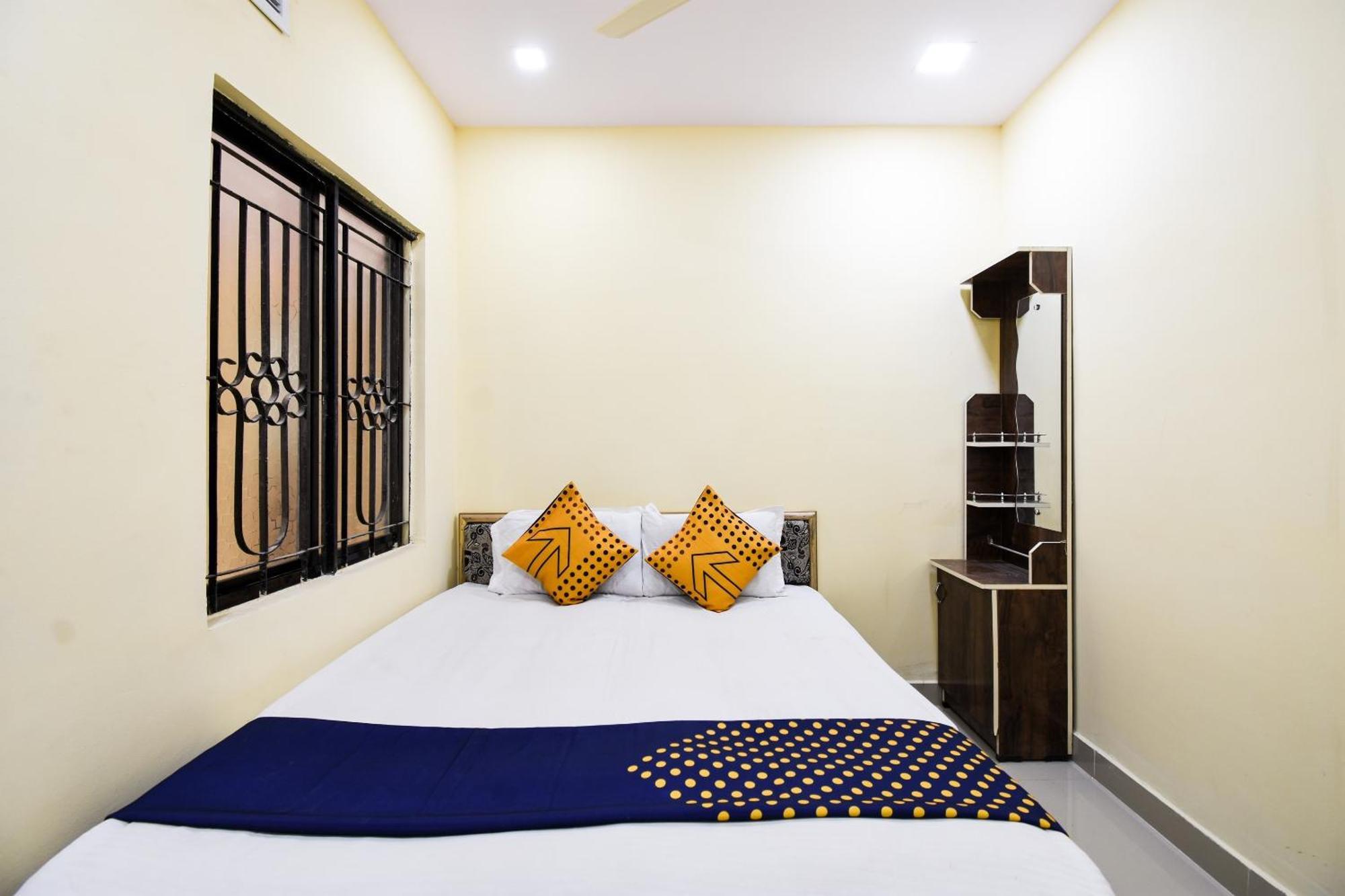 SPOT ON 65715 Gaurav Guest House Nagpur Exteriör bild