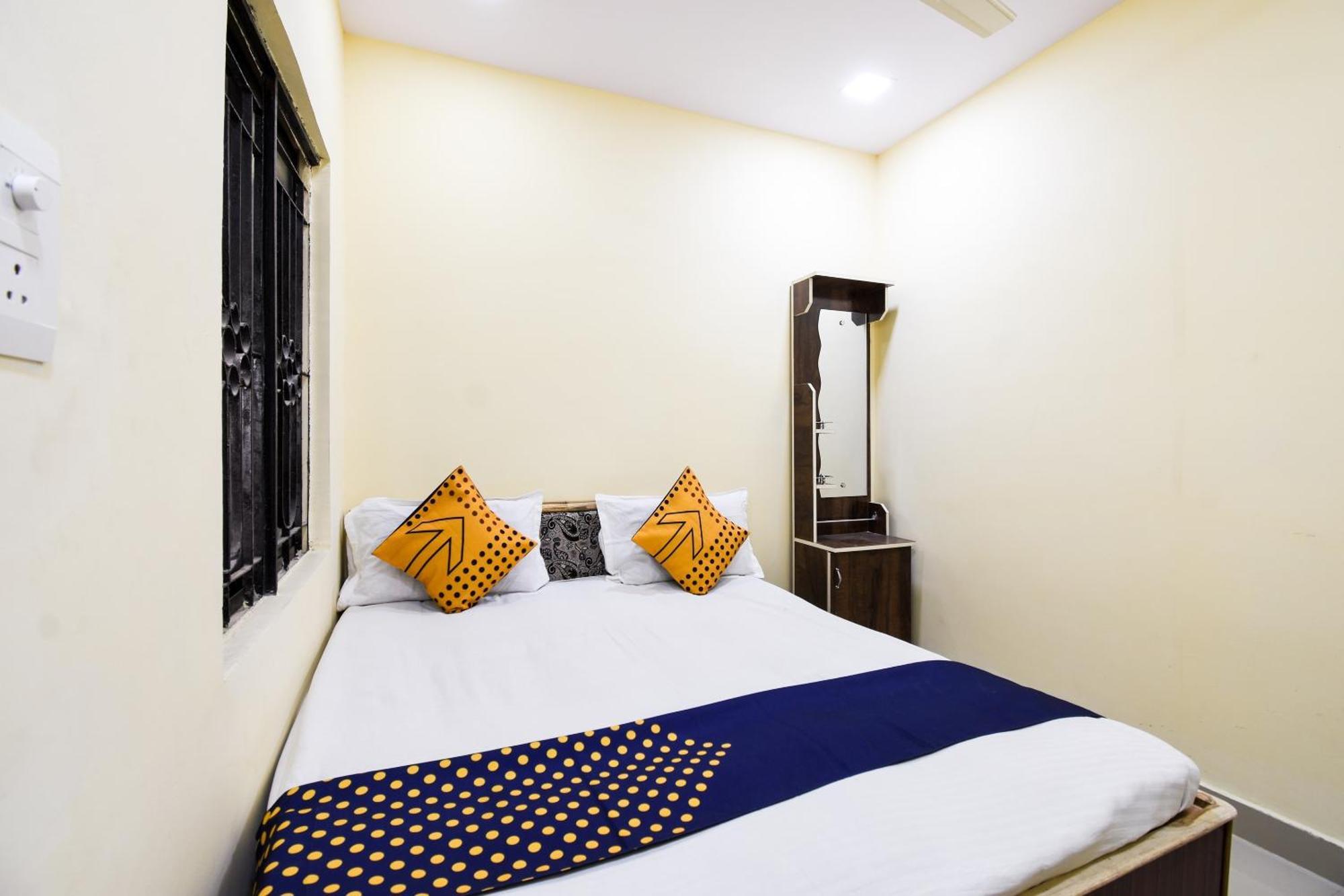 SPOT ON 65715 Gaurav Guest House Nagpur Exteriör bild