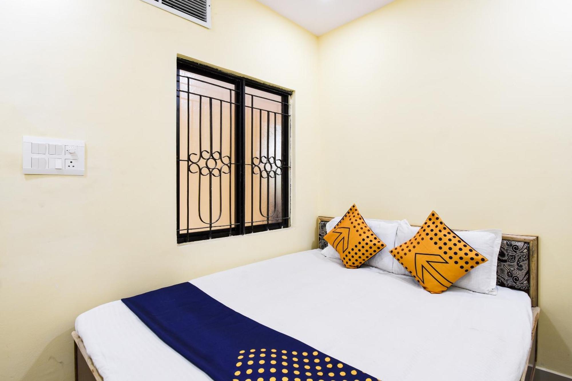 SPOT ON 65715 Gaurav Guest House Nagpur Exteriör bild