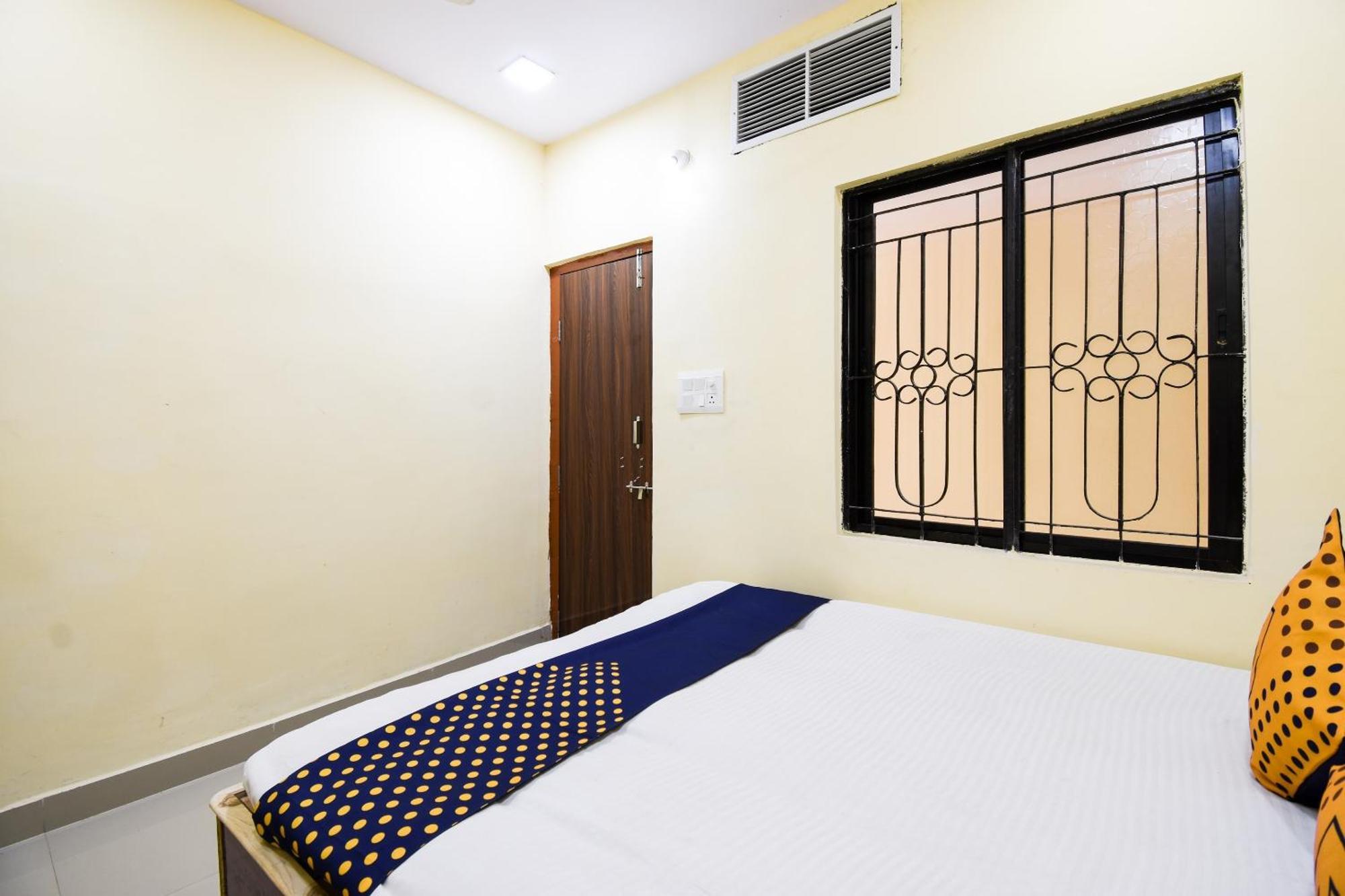 SPOT ON 65715 Gaurav Guest House Nagpur Exteriör bild