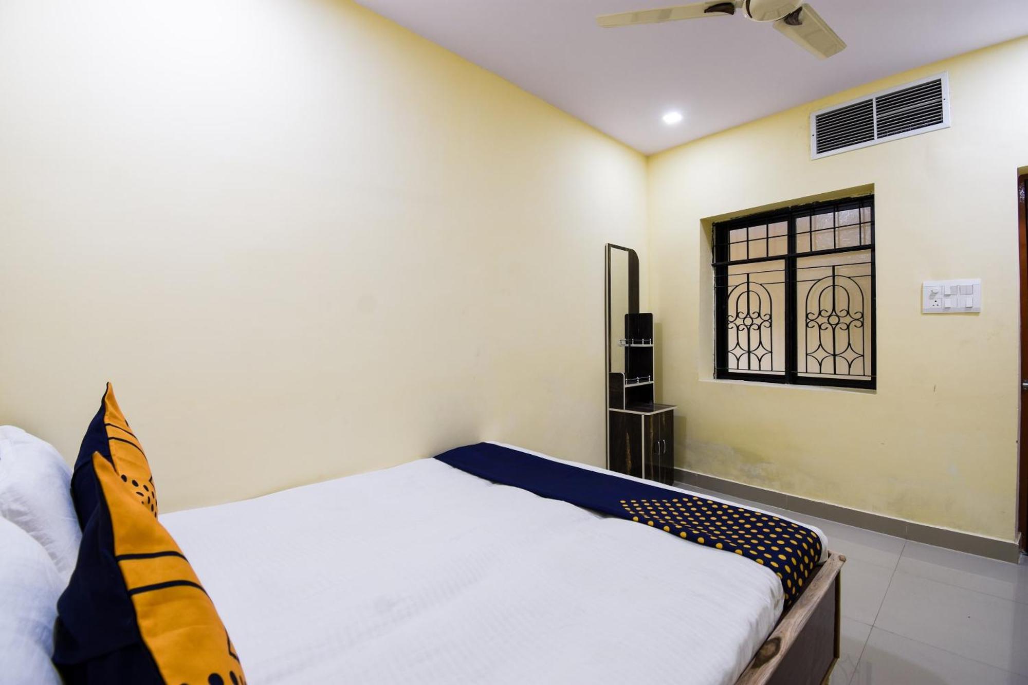 SPOT ON 65715 Gaurav Guest House Nagpur Exteriör bild